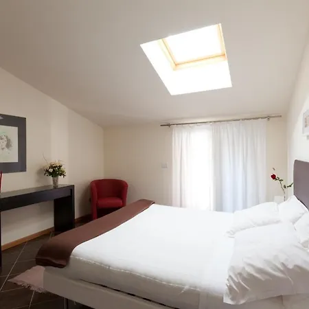 Residenza Le Torri * קאבאיון ורונסה